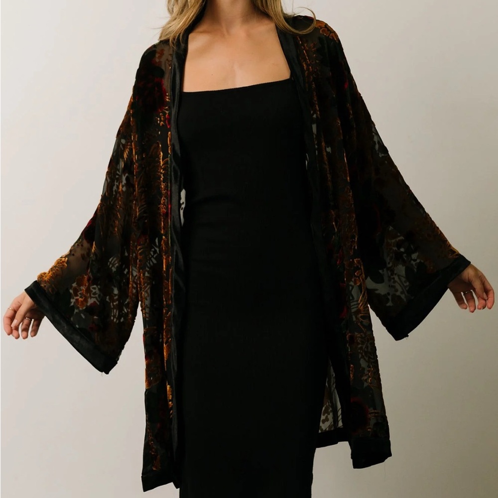 Baltic Born Amal Velvet Kimono M/L NWT